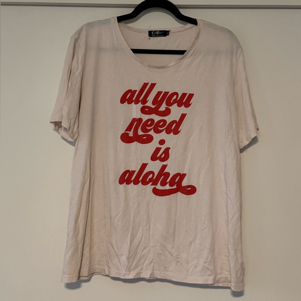 Dolkii aloha tee